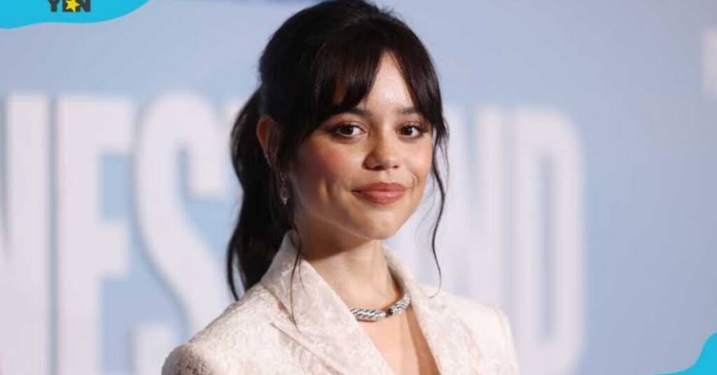 Jenna Ortega Weight and Build