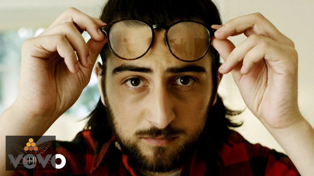 Noah Kahan early life Strafford Vermont tree farm Hanover